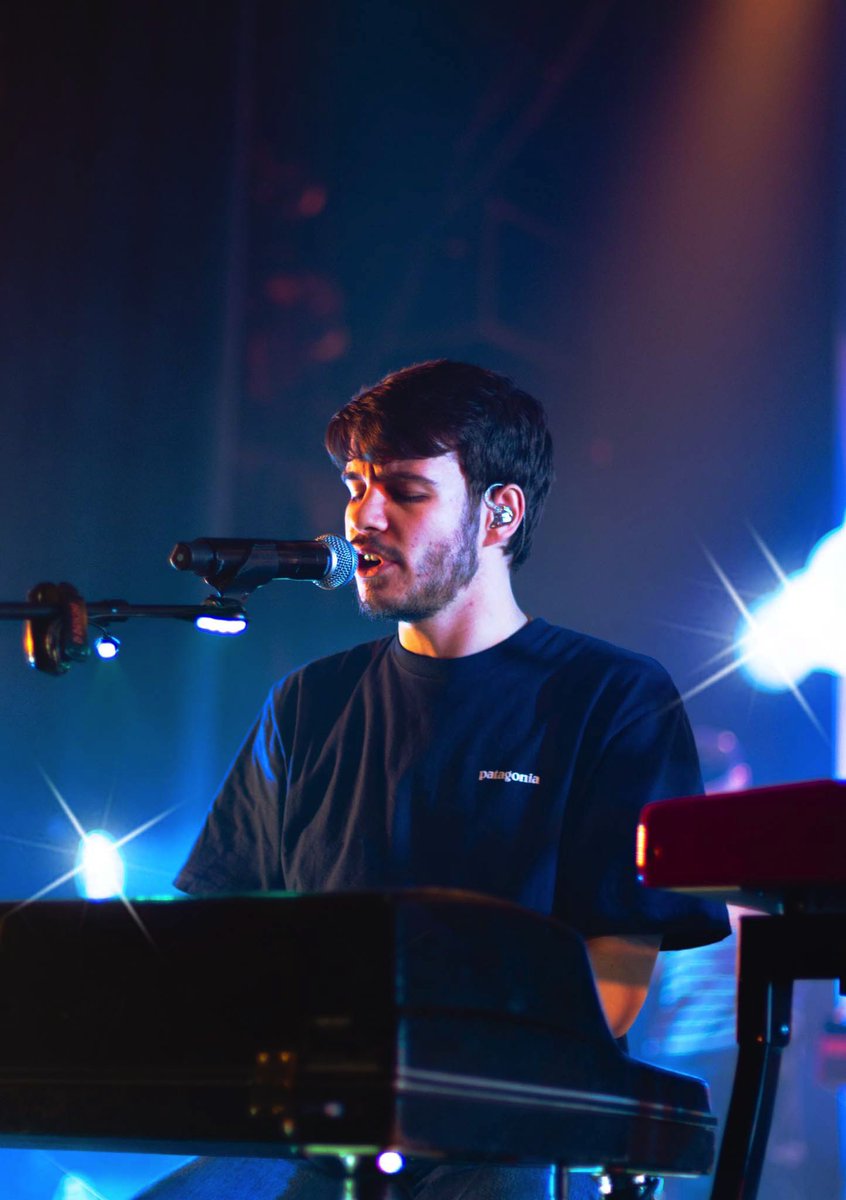 TrevorChau's tweet photo. @rexorangecounty live in toronto https://t.co/J33Z5Pj5kd