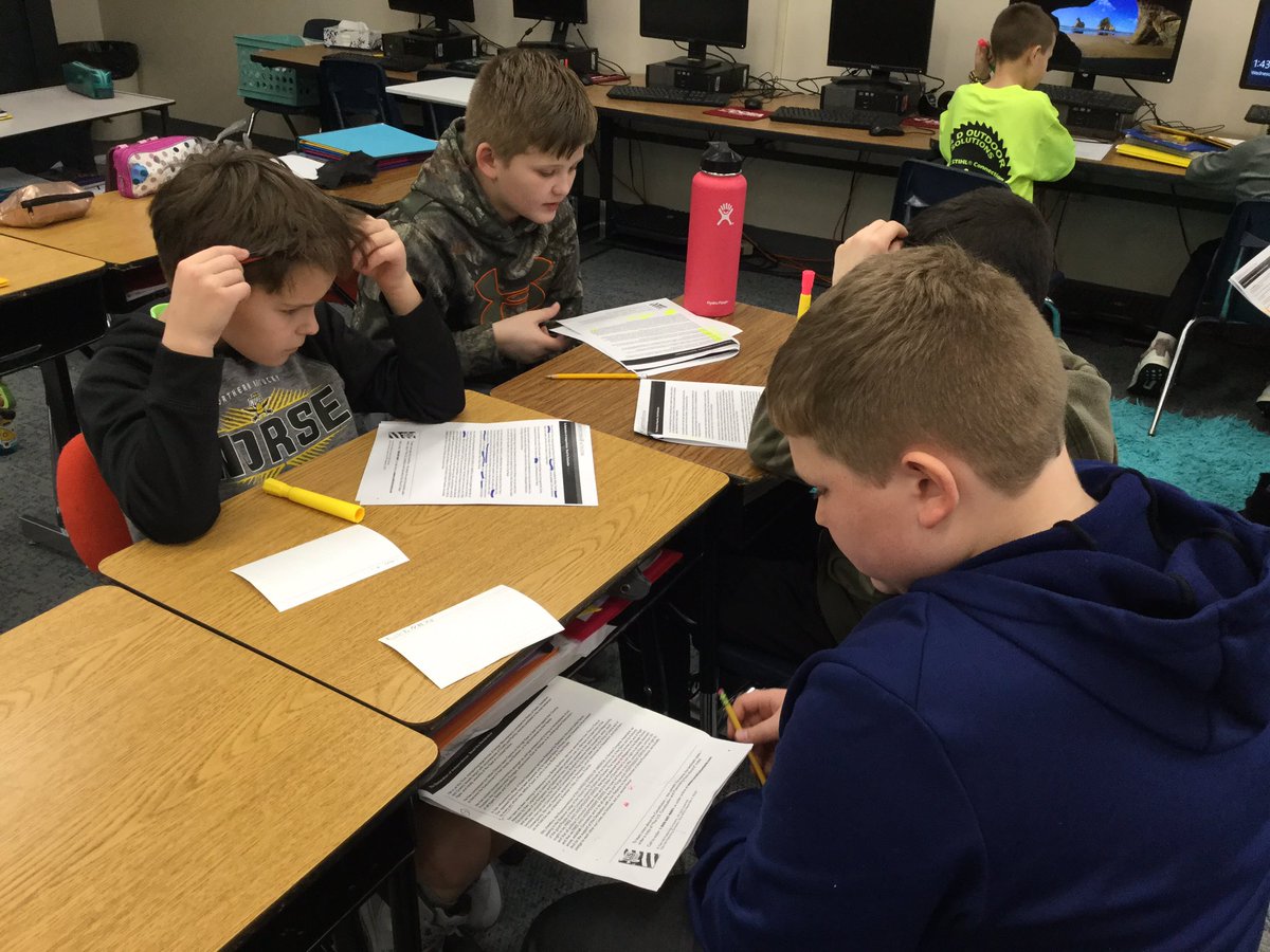 EHWarnick's tweet photo. Summarizing the Declaration of Independence in block 3 today. Amazing job working together to develop our understanding of ‘how the DOI reflects the colonists’ dissatisfaction with Britain’. @RESRocks @CCSchoo1s https://t.co/INNVwDZldI