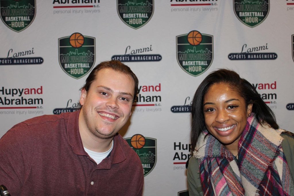 MKEBballHour's tweet photo. Great show last night with Vin Baker and @zorastephenson MBH is back March 17th at Prostar Surfaces!
•
•
•
•
#milwaukeebucks #bucks #fearthedeer #bucksnation https://t.co/ua3NPwoEhe