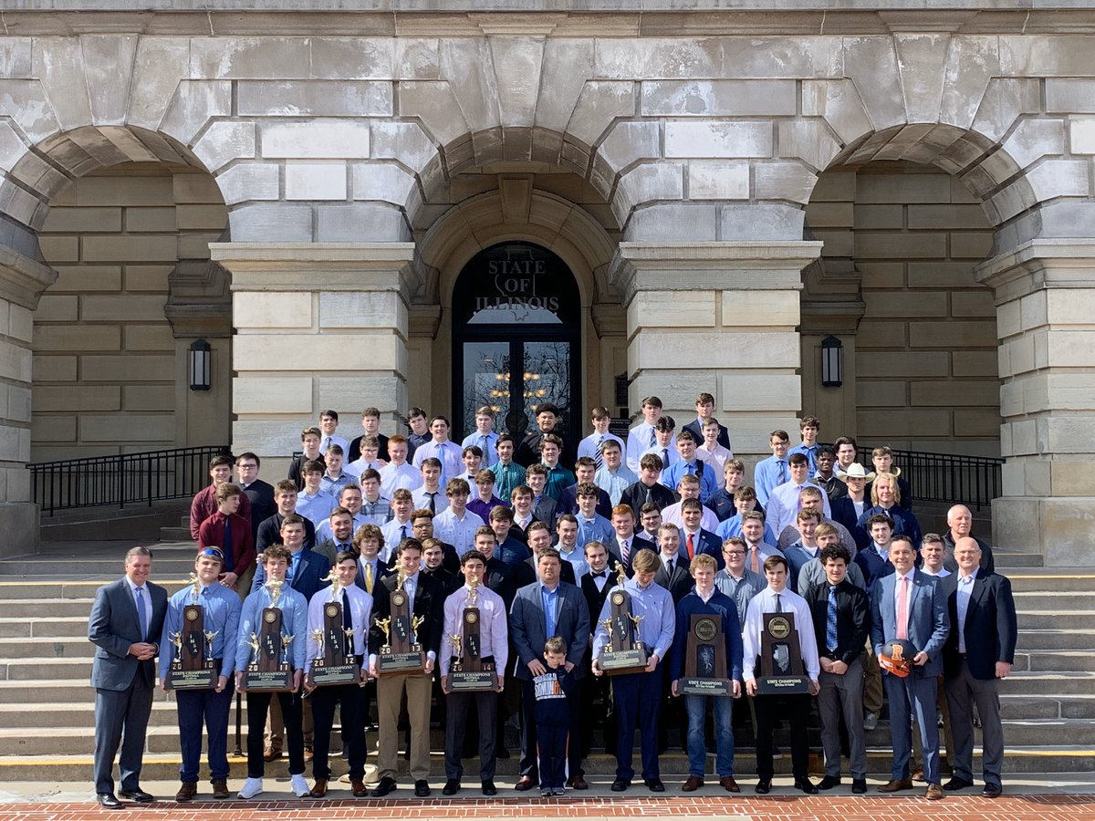 NelsonNellyfam5's tweet photo. Thank you for having us!@RepTimButler @CoachLeonard3 @RochesterHS_3A @IHSA_IL   @RochesterHS @Rochester_HS_AP @Rocketnation1 @Channel1450com 2019 5A IHSA State 🏈 Champions 8X🏆#ILStateCapital #TheRocketWay https://t.co/2zZwXaiGeT