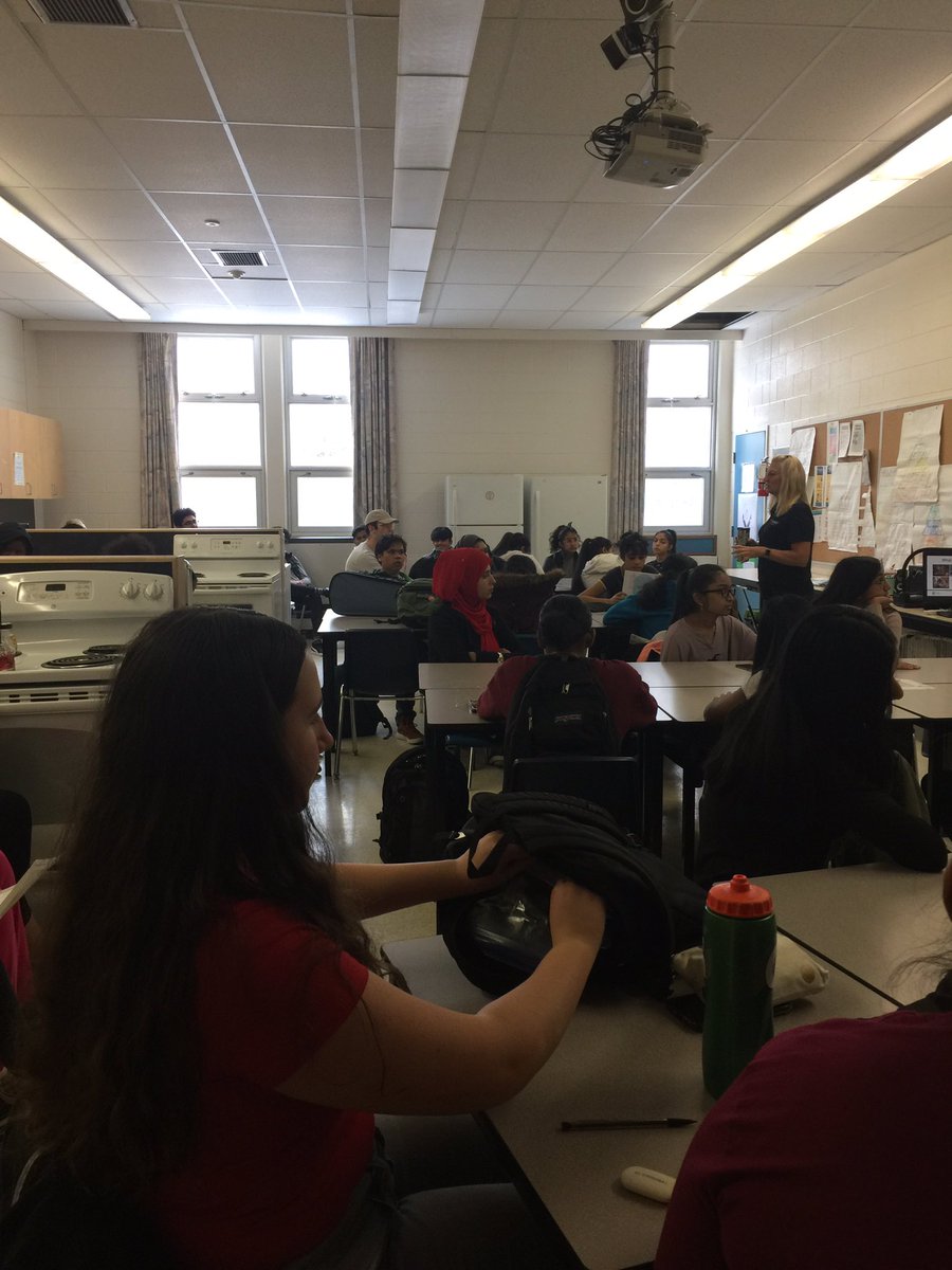 DellioBramalea's tweet photo. What a wonderful and informative presentation! Thank you @sdueckman and @AgScapeON  for coming to visit BSS! #CALM20 https://t.co/7Y9Jrm92vw