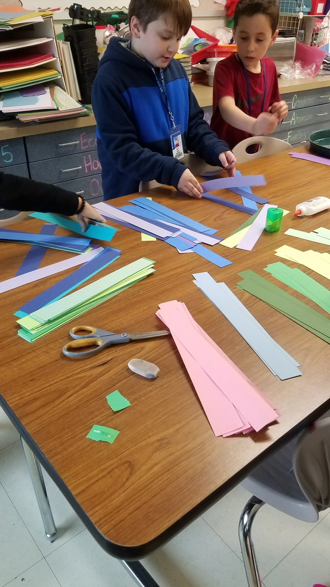 ShorterTWE's tweet photo. Big Art Day 2020 2nd grade!
@ShorterTWE @Jones_MitziE #bigartday20 @TWEHowl #twehowl https://t.co/MZHqnqOlYW