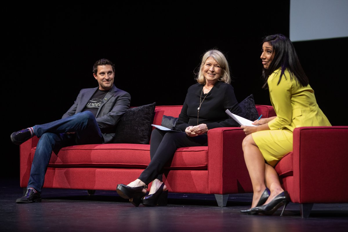ElevateTechCA's tweet photo. 📣 Speaker applications for Elevate 2020 are now open!
If you are at the intersection of design, technology and innovation, building remarkable businesses or driving social impact, we want to hear from you.
Apply today 👇
https://t.co/GdMg9bbvhQ
#elevatetechfest https://t.co/4LDJPiE0zy