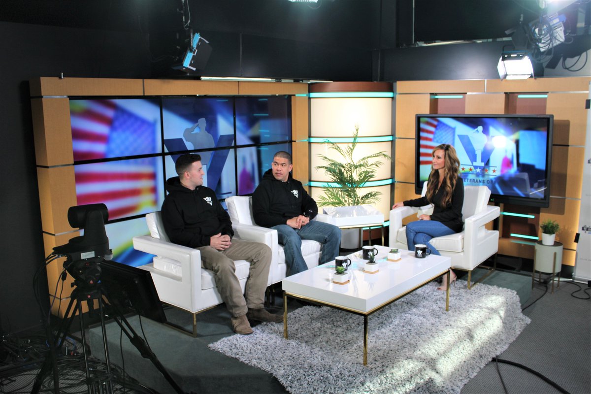 veteransonetv's tweet photo. Behind the Scenes photos with the Camp Pendleton #Football Bulldogs Head Coach Luis Moret &amp; Offensive Line Coach Jacob Earl Holzschuh! 📸

Stay tuned for the next episode of #VeteransOne airing on March 13th! 🎬

#military #Veterans #veteran #Marines #WednesdayMotivation https://t.co/cuT8uPEuKu