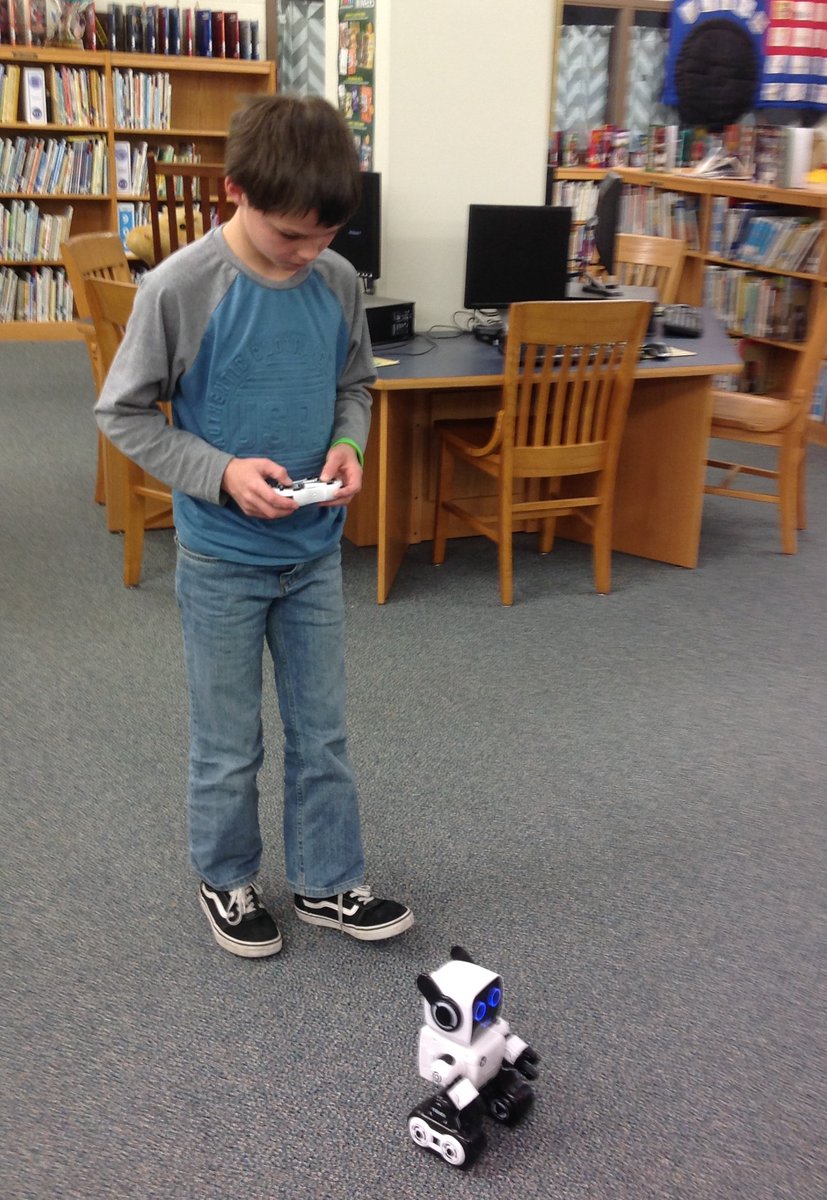FesCommons's tweet photo. #HCSLibraryMedia #HCSLibraries #ForestbrookElementary #horrycountyschools #HCSinfo #learningcommons #LeadHCS https://t.co/svDg9djiOz