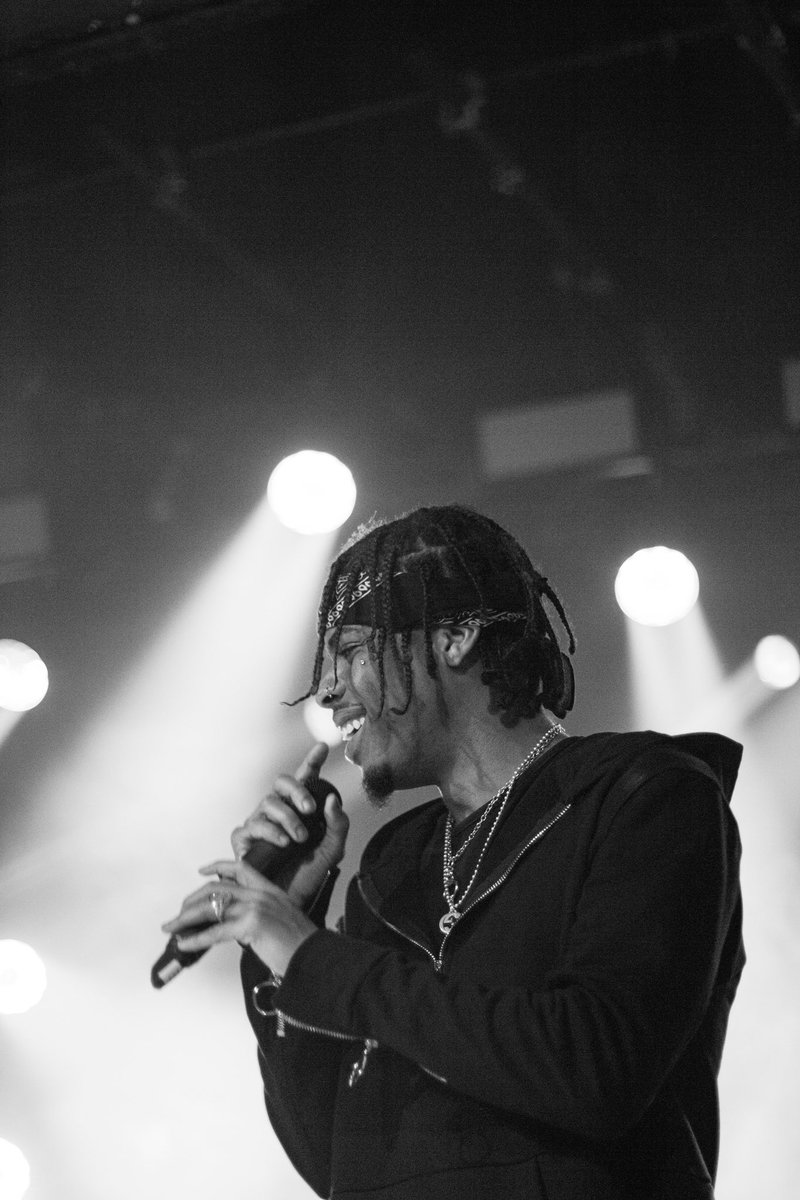 TrevorChau's tweet photo. @OfficialJsoul live in toronto https://t.co/Nurq1thrN4