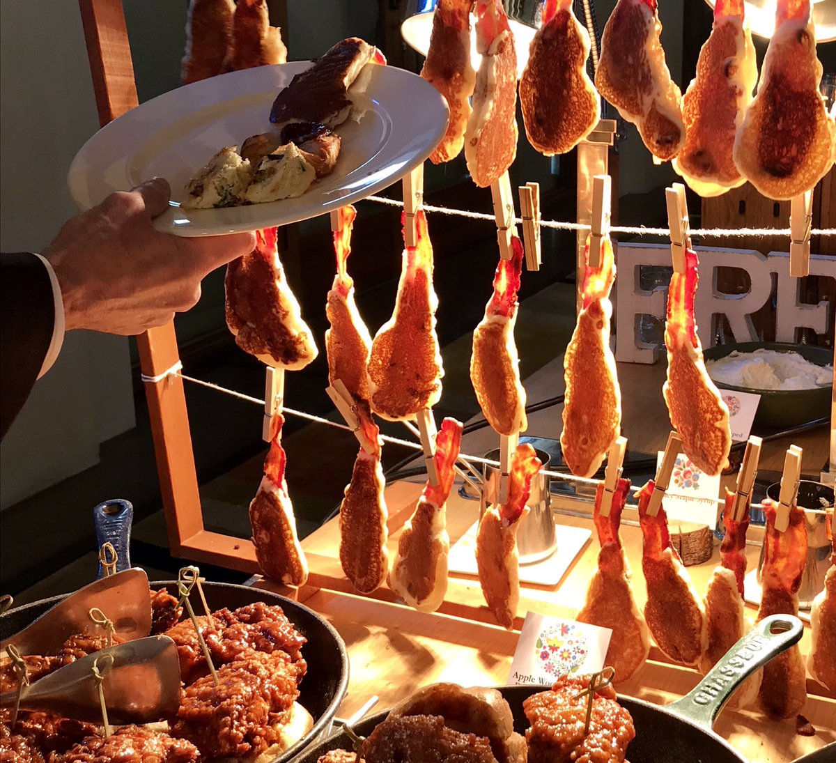 santafeopera's tweet photo. On a diet? Close your eyes! A look at this breakfast meeting is ALL the incentive to plan a visit to Terra at @FSSantaFe our Opening Nights sponsor! #fssantafe

FYI, Those hanging goodies? Individual pancakes with bacon baked inside! #nomnomnom https://t.co/2MiAbZQI6D