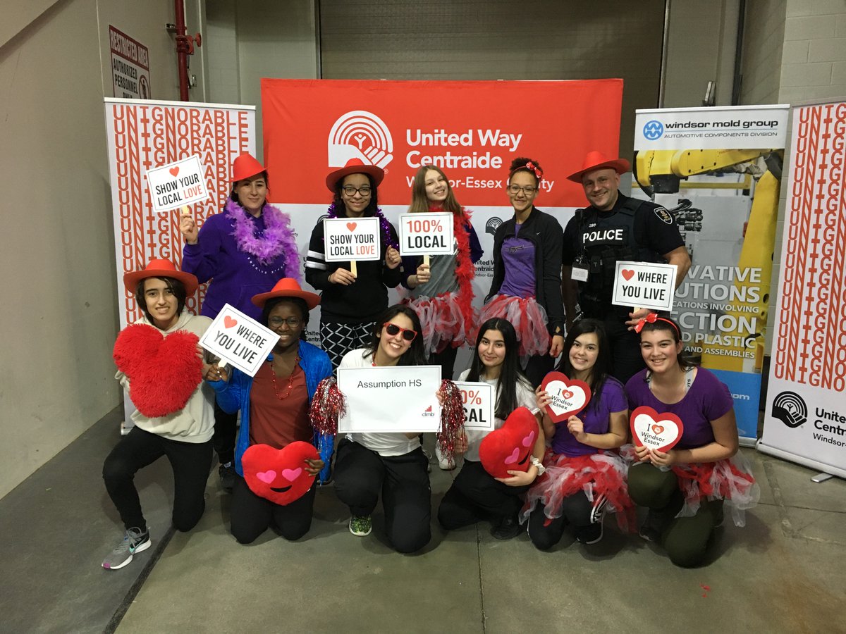 AssumptionH's tweet photo. Assumption students out to support the community through @UnitedWayWE #iClimb2020 #WhyiClimb @WECDSB https://t.co/kSHpA96fZS