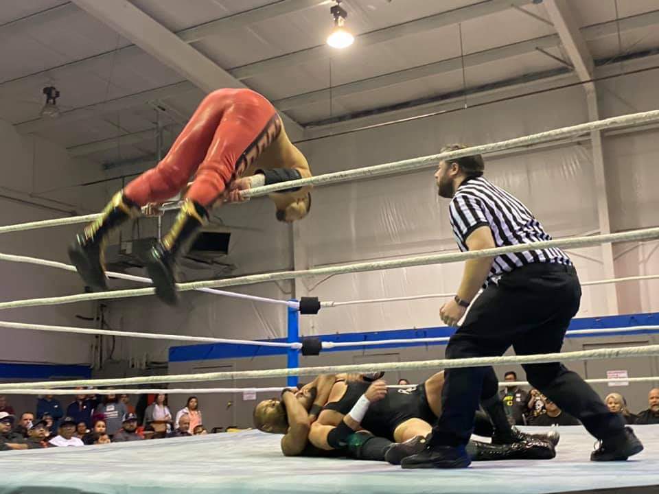 ThatJDGriffey's tweet photo. When you have the match in the bag BUT @TLHT__ flies in just before the "tap" ๐๐๐
#TalkLess #FightMore #FadeRunner
#PinGriffeyJr #HotHanded #ColdBlooded
๐ฅ๐ฅโ
#Rudo #mob #poresu #wrestling #prizefighter
#chaiyomuaythai #graciejiujitsu #muaythai #bjj https://t.co/TEg4YkWA5Z