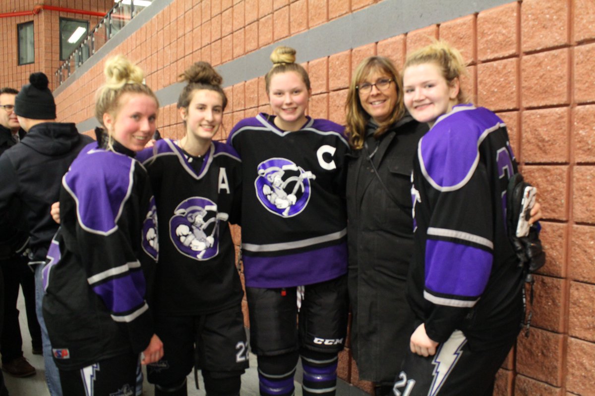 HTCSSPVNC's tweet photo. HT Lady Titans Hockey team finished their season yesterday losing a close battle in the LOSSA Championship. A special mention goes out to our Grade 12 girls, captain Madison Fruhner, Tori McGee and Peyton Errey-Sullivan. We will come back stronger next year! https://t.co/iisen9tpMV