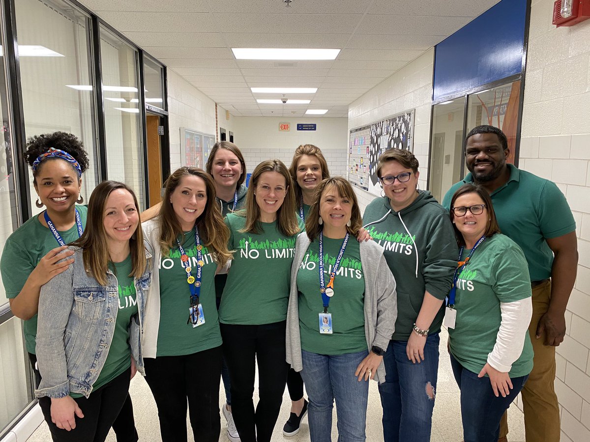 GLHSCounselors's tweet photo. Spread the word to end the word 💚#oneprideonefamily #thegjpsway @jessicaslocum3 @GLHS_Athletics https://t.co/ACQoJH4W5N