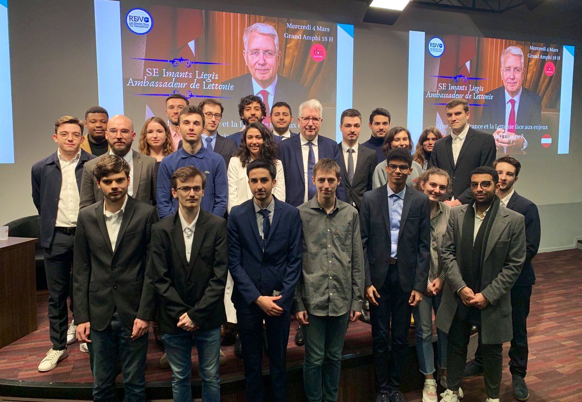 tbs_education's tweet photo. Merci son Excellence M. Imants Liegis @imantsliegis, ambassadeur de #Lettonie d'avoir partagé son expérience avec nos étudiants à #TBSeducation ! 

C'était un plaisir de vous accueillir pour cette conférence : "Que font la 🇫🇷 et la 🇱🇻 face aux enjeux sécuritaires de l'#Europe ?" https://t.co/4SwaBU0XKu