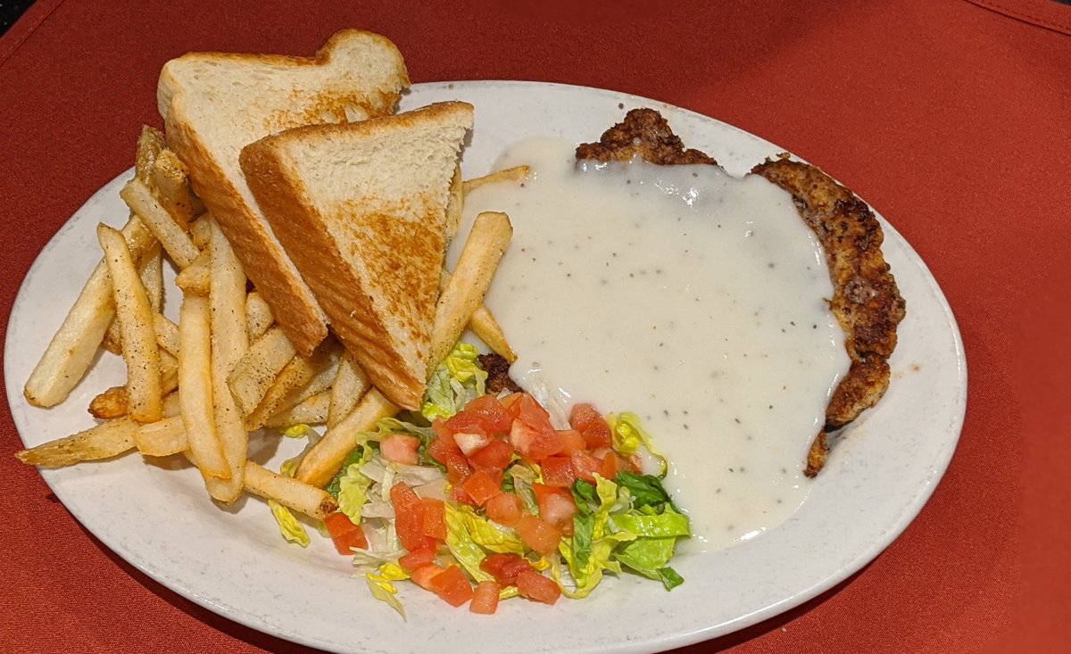 MattsTex_Mex's tweet photo. Lunch no. 6 Country Style Chicken Fried Steak https://t.co/bcvksmUraH