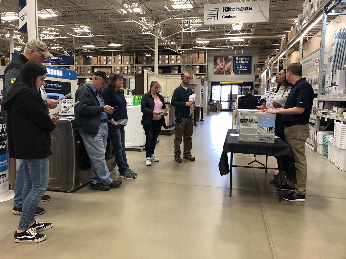 ChrisLicastro's tweet photo. GE training @BenitoKomadina https://t.co/zpShTeyt8R