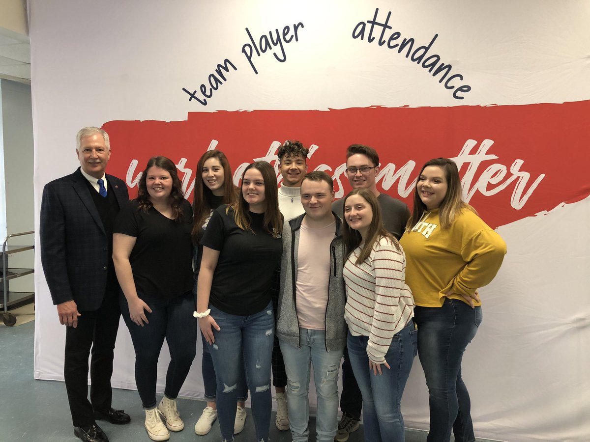 vutnerabIe's tweet photo. Awesome morning celebrating @SHS_EagleNation Students That Work! Thank you Tracy Williams for being our keynote speaker! #WorkEthicsMatter #ProudCTEDirector https://t.co/eBnRGCL9gK