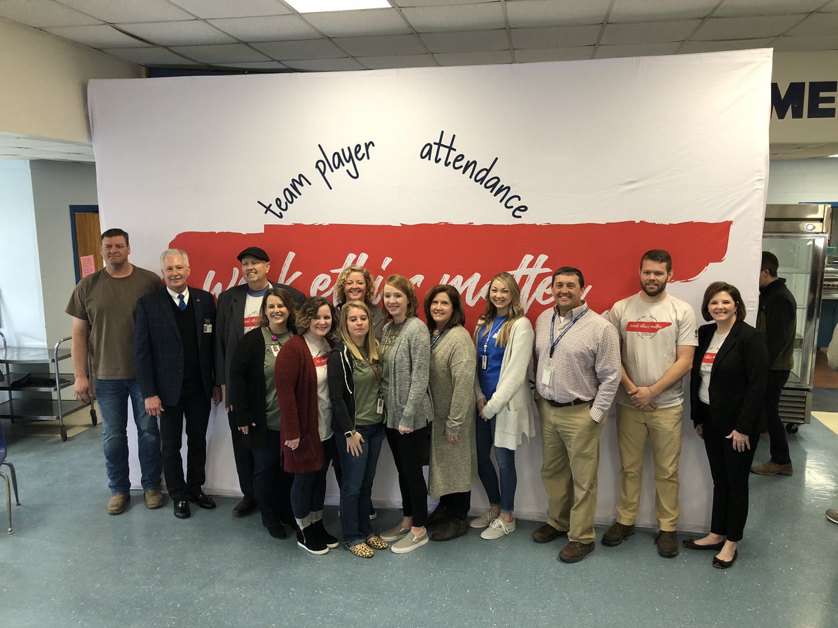 vutnerabIe's tweet photo. Awesome morning celebrating @SHS_EagleNation Students That Work! Thank you Tracy Williams for being our keynote speaker! #WorkEthicsMatter #ProudCTEDirector https://t.co/eBnRGCL9gK