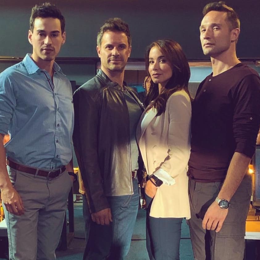 TeamMTacher's tweet photo. Fotaza de nuestro @MarkTacher @MajidaIssa @klemennovak y #Ronaldtorres en #operaciónpacifico #coronelpedraza #capitanamalia #agentejones #agenterojas
Ph by: @OpPacifico -
Ya es miércoles y ellos están preparados para los que viene 😱💥💣 #OperacionPacifico -
#Telemundo https://t.co/A7a9joPvhF