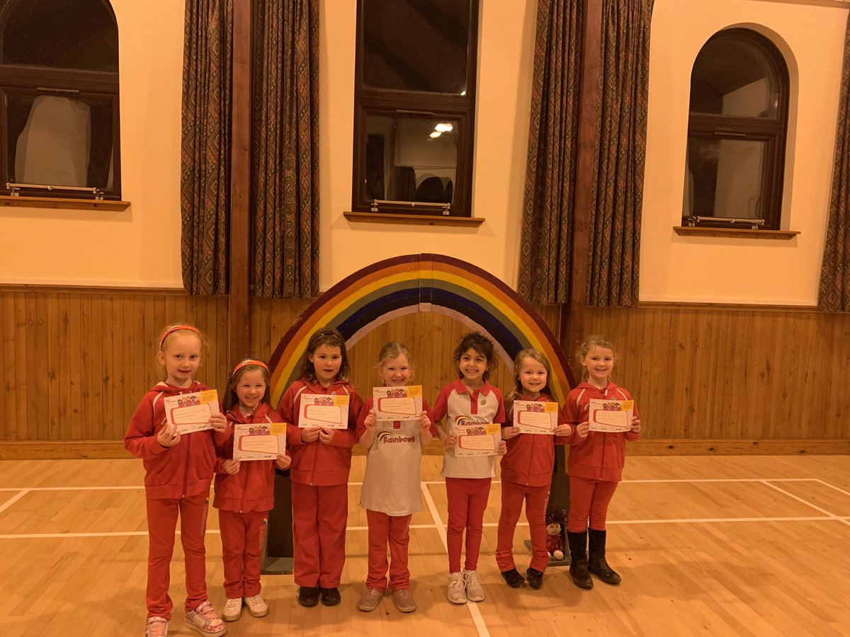 RDMScone's tweet photo. Lovely to see some of our learners saying their Rainbow Promise tonight. Well done Girls! 🌈@PKCountyComm https://t.co/uQ6fQZX3QB