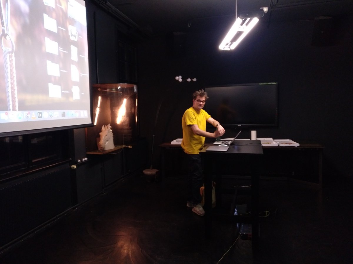 CssVienna tweet picture