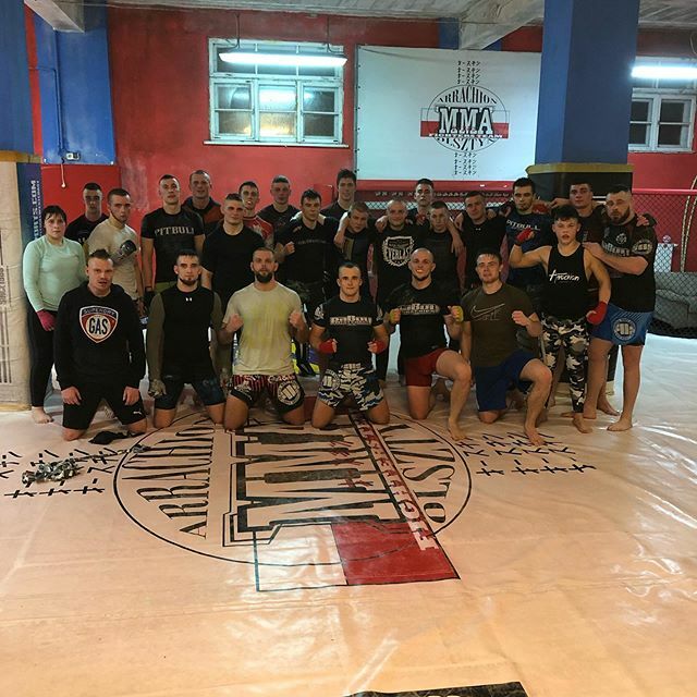 Arrachion's tweet photo. Tylko i wyłącznie mocny kickboxing!! @pitbullsports @centrum_medyczne_mml @meblomir @solveit_pl @stormcloudfight @kredenssmaku https://t.co/kaz8tvjvrU https://t.co/Ow3s8DQWCr