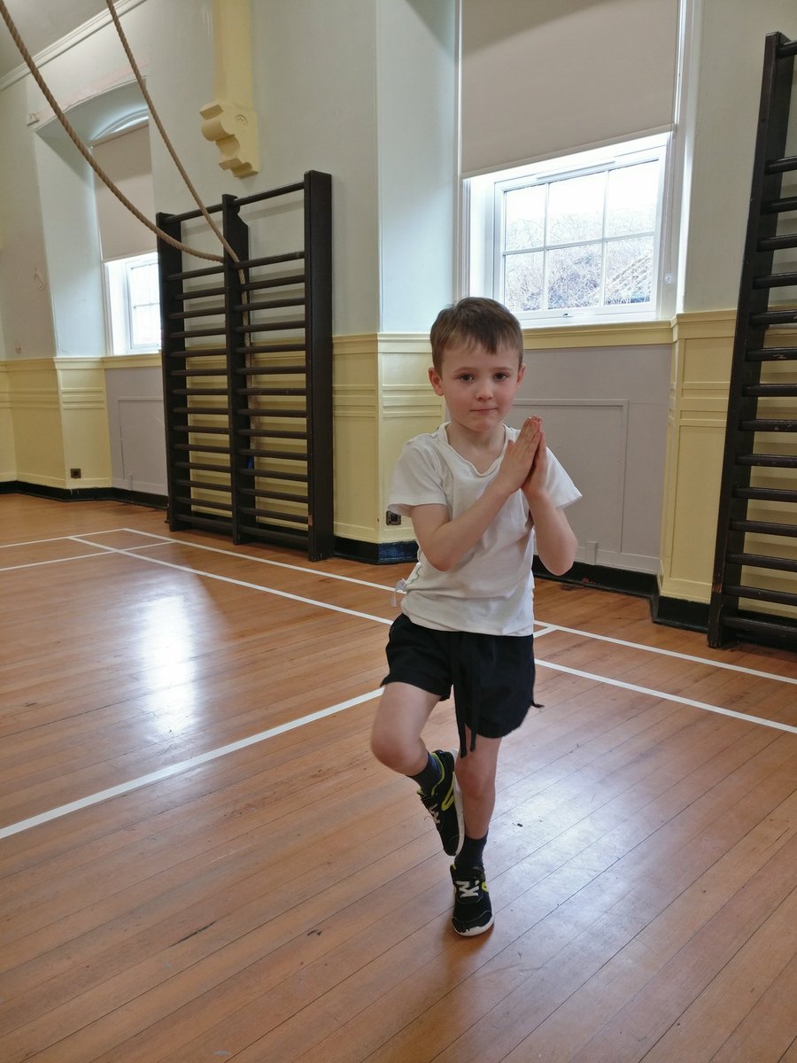 BroughtonPrima3's tweet photo. Yoga today for P1/2 for our cool down in PE #hwb #Mindfulness #bodycalm https://t.co/JPOsjBsL0M