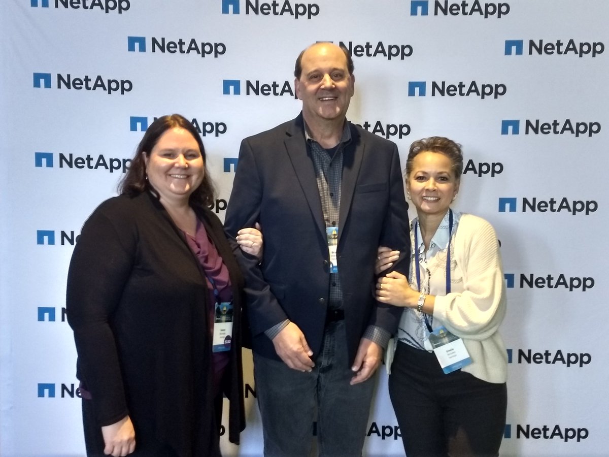 ShelieBrooks's tweet photo. Just me &amp; my peeps at #PartnerSummit20 - @NetAppPartners https://t.co/0dRjeD42nc