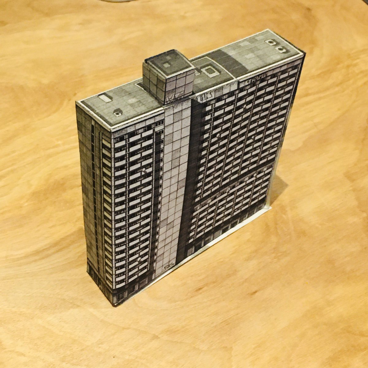 VolkskammerG's tweet photo. We are building our own socialist utopia here in New Jersey piece by flimsy piece!
#ddrbuildings #modernism #brutalism #socialistutopia #flimsyutopia #volkskammer #newjersey #newyorkcity #usa #curatingissuchhell https://t.co/4icnx6VxRV