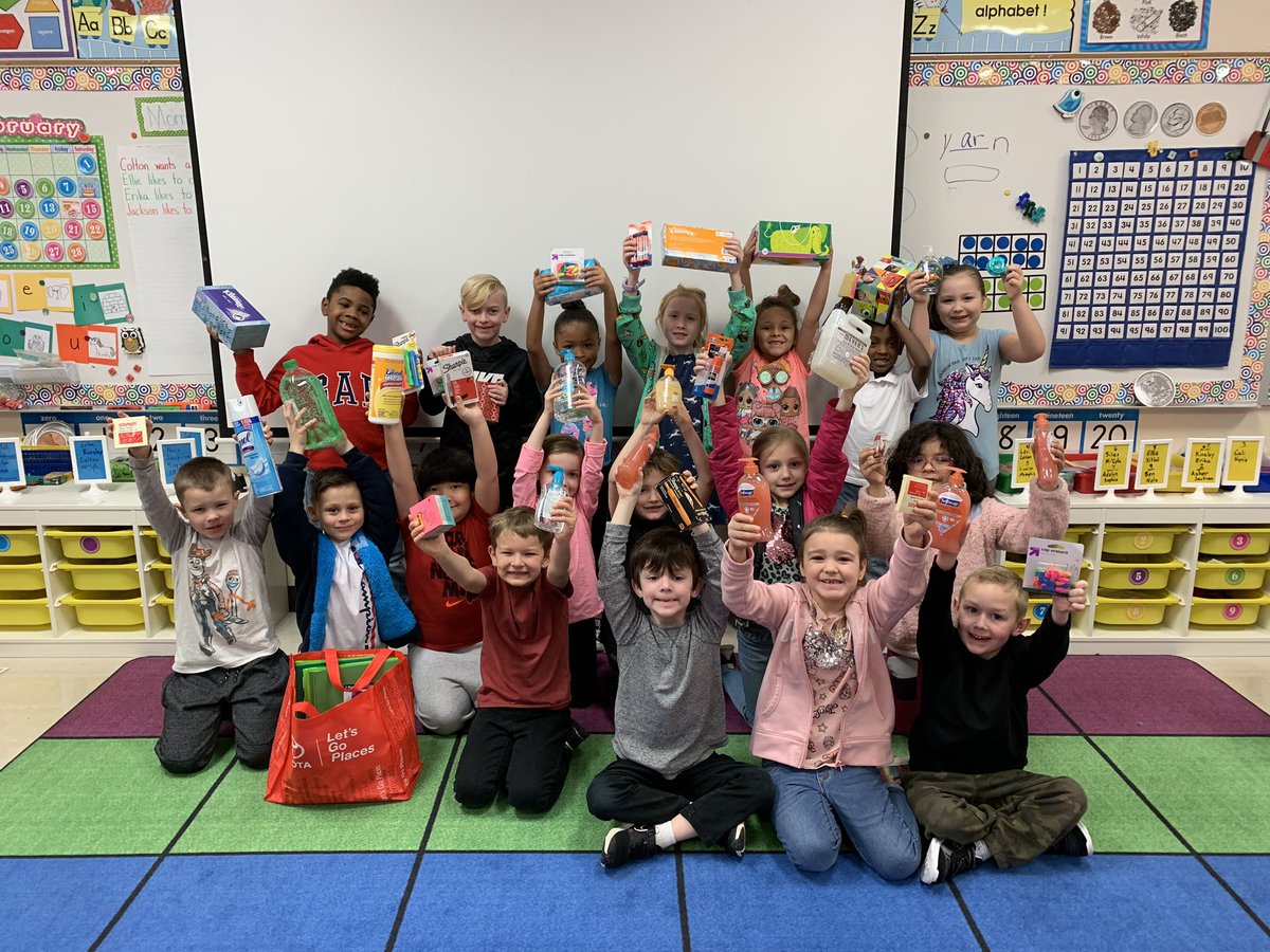 PittmanE73's tweet photo. The lesson for today...Giving to those in need! The Wilson County Schools are in our thoughts and prayers. @BCEBucks @goostreek https://t.co/9iGVhMJqRy