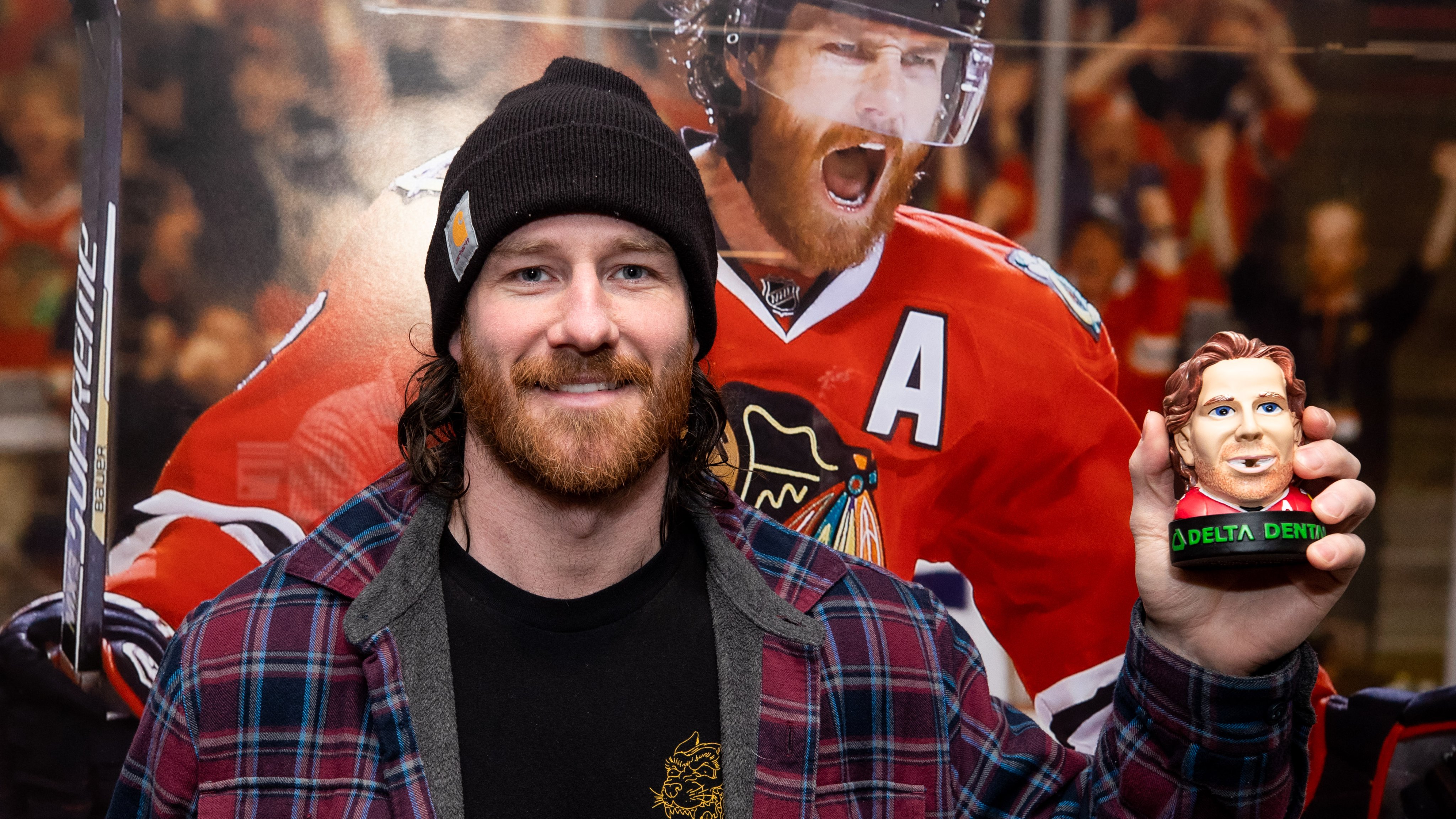 Chicago Blackhawks on X: Keep your smile healthy with the Duncan Keith  floss holder, presented by @deltadentalil! The first 10,000 fans at  tomorrow night's game will take one home 😁  /