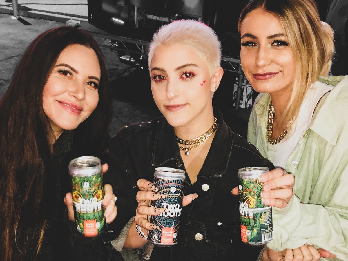 tworootsbrewing's tweet photo. Made some great memories and new friends at #hazy_la x #geniusca Skate Jam... such a dope event! 🛹🍺⁠⠀| #tworootscannabis #cannabisla #cannabisevents #cannabiscommunity #cannabisculture #drinktworoots https://t.co/xwZHkiFYu4