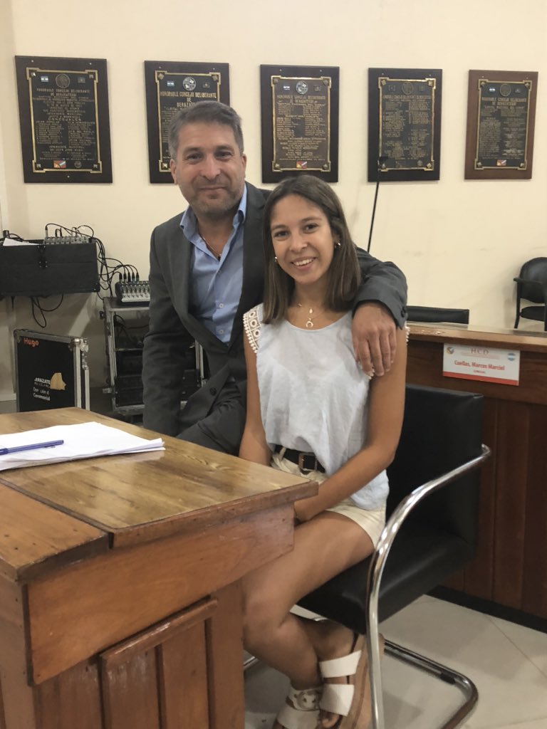 GabrielKunz's tweet photo. Ayer dimos inicio a un nuevo período de sesiones ordinarias en el Concejo Deliberante de Berazategui y me encuentro particularmente feliz por haber presentado un nuevo bloque: “Juntos por Berazategui” (JxB). Comienza así una nueva etapa de proyectos y trabajo! 💪🧡 https://t.co/qCNvPqTKUO