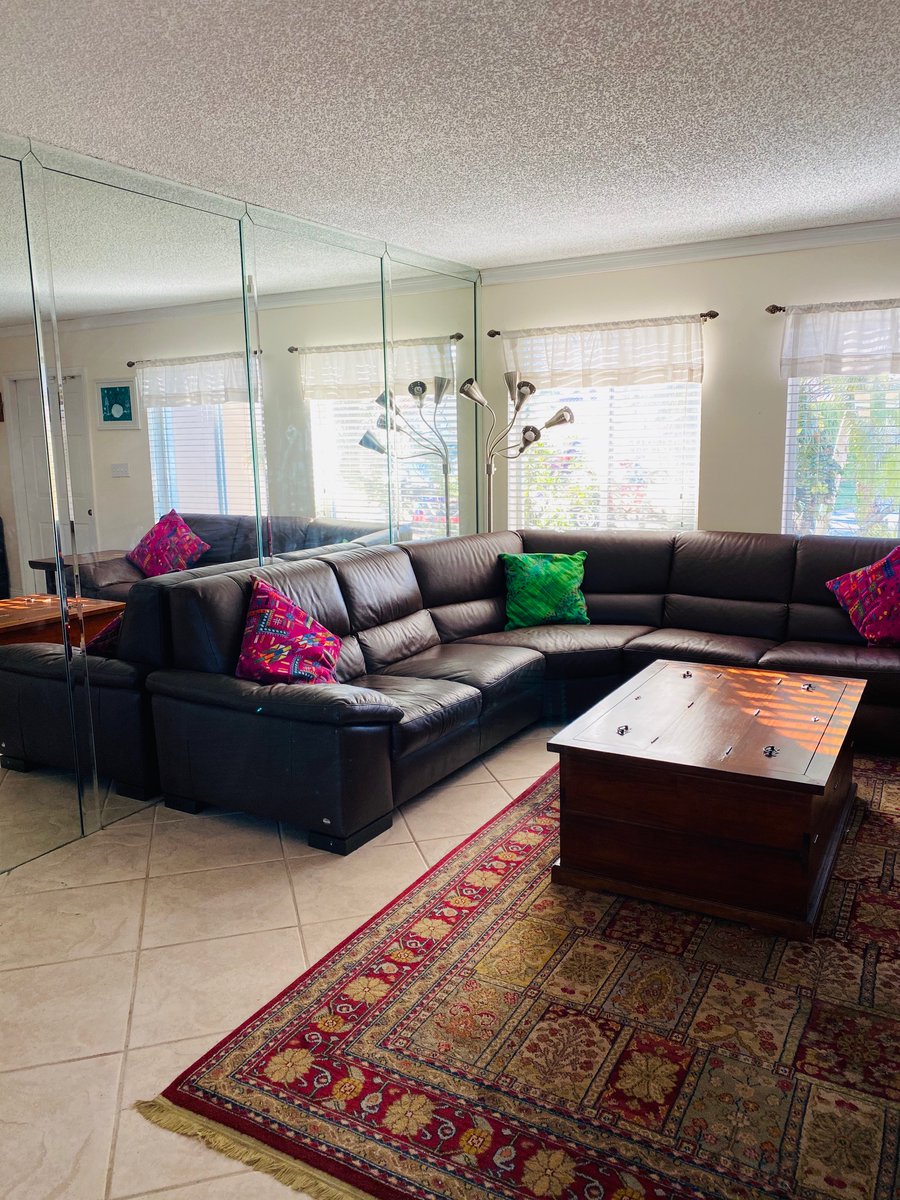 SouthDadeRealty's tweet photo. WEITZER SERENA LAKES ESTATES | 
4 bedrooms | 2.5 baths | oversized master bedroom | enlarged living &amp; dining room | centrally located near A schools | $395,000
MAXINE REYNOLDS
305-302-4109 https://t.co/Q62LvxfBCd
