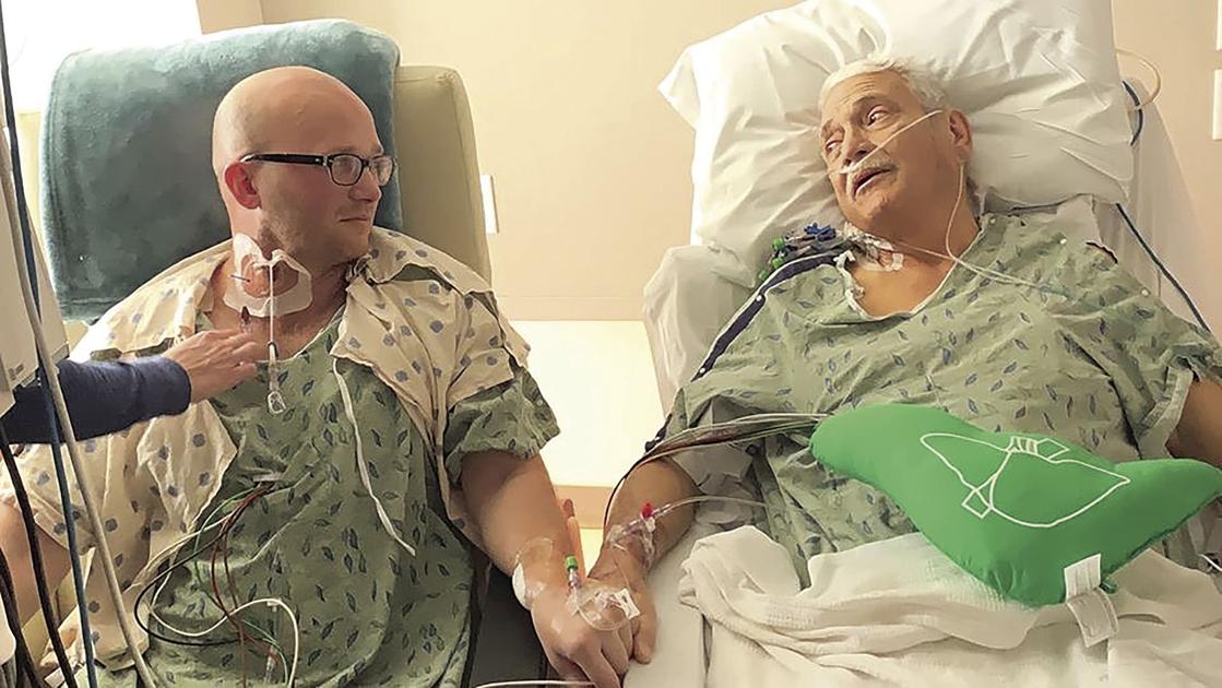 emswire's tweet photo. FF-medic donates part of liver to retired police officer after seeing Facebook post.
➡️ https://t.co/JgcekvaY1u
#Community_Awareness #Donations #EMS_Advocacy #Firefighters #Health_and_Wellness #Hospital #Paramedic #Police #Social_Media_for_EMS https://t.co/FFcnBUV1TY