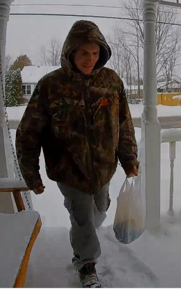 OPP_CR's tweet photo. Do you recognize this #PorchPirate? The suspect is responsible for a #PackageTheft from a residence in Alliston last Friday. Homeowner came home to find online purchase was stolen. Please call #NottyOPP at 1-888-310-1122 or Crime Stoppers if you have information ^kv https://t.co/Wxqafk5uv0
