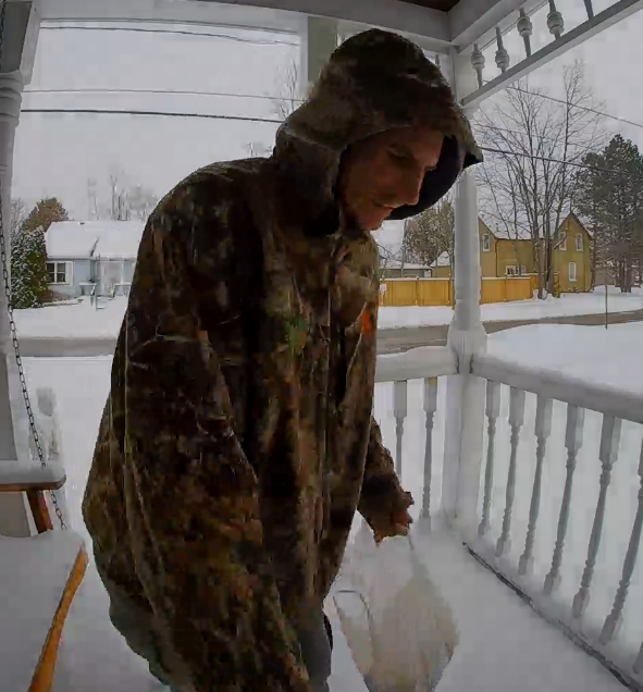 OPP_CR's tweet photo. Do you recognize this #PorchPirate? The suspect is responsible for a #PackageTheft from a residence in Alliston last Friday. Homeowner came home to find online purchase was stolen. Please call #NottyOPP at 1-888-310-1122 or Crime Stoppers if you have information ^kv https://t.co/Wxqafk5uv0
