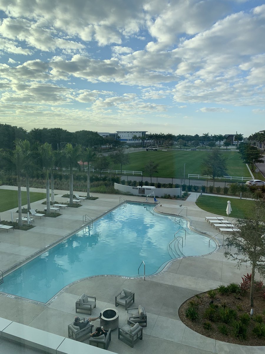 LydiaBedford87's tweet image. Rekindled my love for swimming in the past month or so... this pool might have helped (+ the ☀️) but tonight hit the local 25m @OneLeisureUK pool and did 50 lengths... #thinkingtime 🏊‍♀️