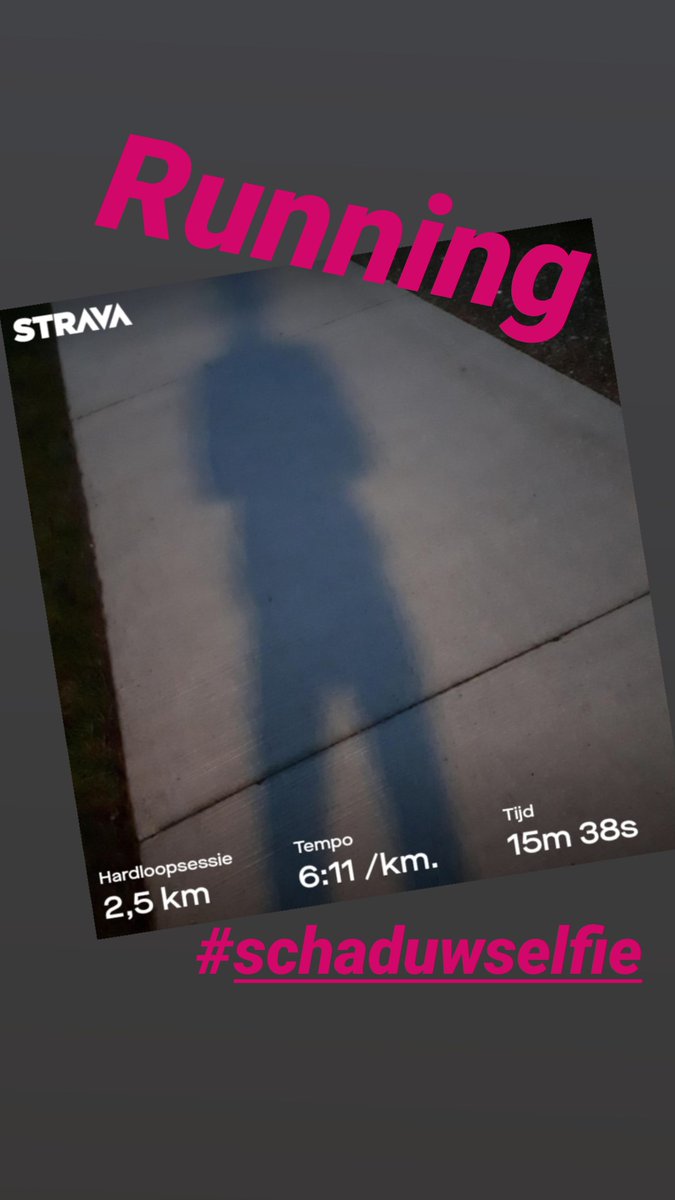 1 dagje vrij en wat mag dan eigenlijk niet ontbreken...juist even een stukje hardlopen en ik was niet alleen 🤣😂 #schaduwselfie