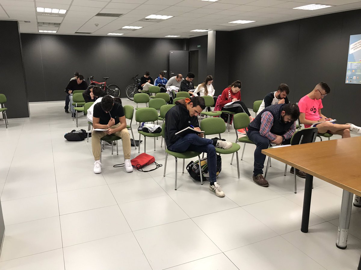 Los árbitros cordobeses continuan con su formación. Hoy les toca día de: 

- Test de búsqueda
- Test de reglas
- Video Test

#Tambiénentrenamos