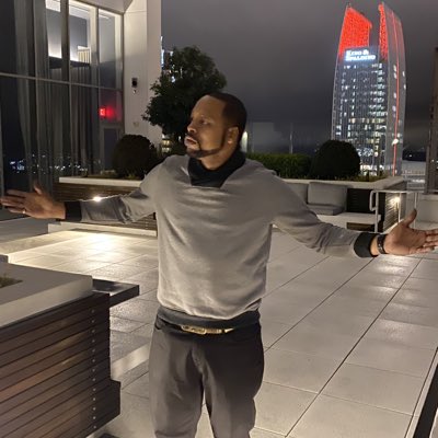niteballer's tweet photo. #NewProfilePic https://t.co/MQ7gJroo7i