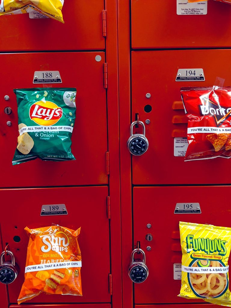 Thoughtful Wednesday @ 1786 !! My team is all that and a bag of chips! #sugarland #recognition #appreciation #teamtarget <a href="/david_fuentes13/">David Fuentes</a> @Jillian_T1786 @ChrisStyle1786