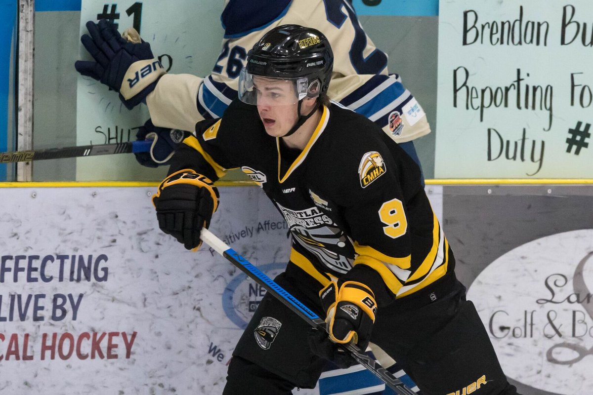 BCHLExpress's tweet photo. So, about last night 😏
We battled back and to force OT with only 10 seconds to spare. Then Danny Pearson played OT hero! Catch up with @EddieGregory81's recap here: https://t.co/5Af2SujZ5D
📷: @Damon_james91
#BCHLPlayoffs | #FEGOW https://t.co/jZ100l4Q6Q