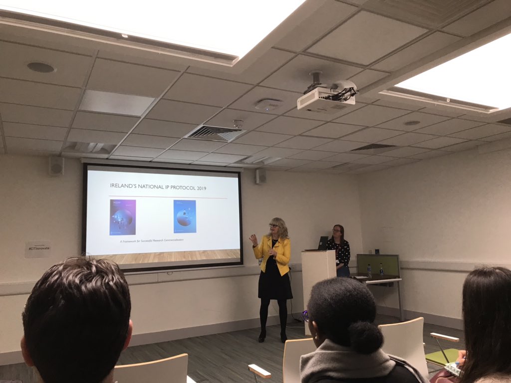 lisa_murphycit's tweet photo. Great presentation by @SineadHerself @CITLibrary &amp; Josette O’Mullane @CITInnovate on #Openbusinessmodels the future is #collaboration my fourth year @CIT_ie @CIT_Business #BIBLA students found it really interesting @rubiconcentre @HincksCentre https://t.co/EoiczNVHhN