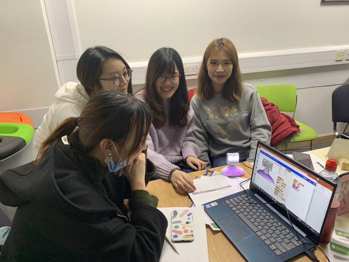 yallsop's tweet photo. MA #Primary #Mathematics students are learning to #program using @OhbotRobot #picoh #computerscience #computing #coding @IOE_London https://t.co/3oKKVj807m