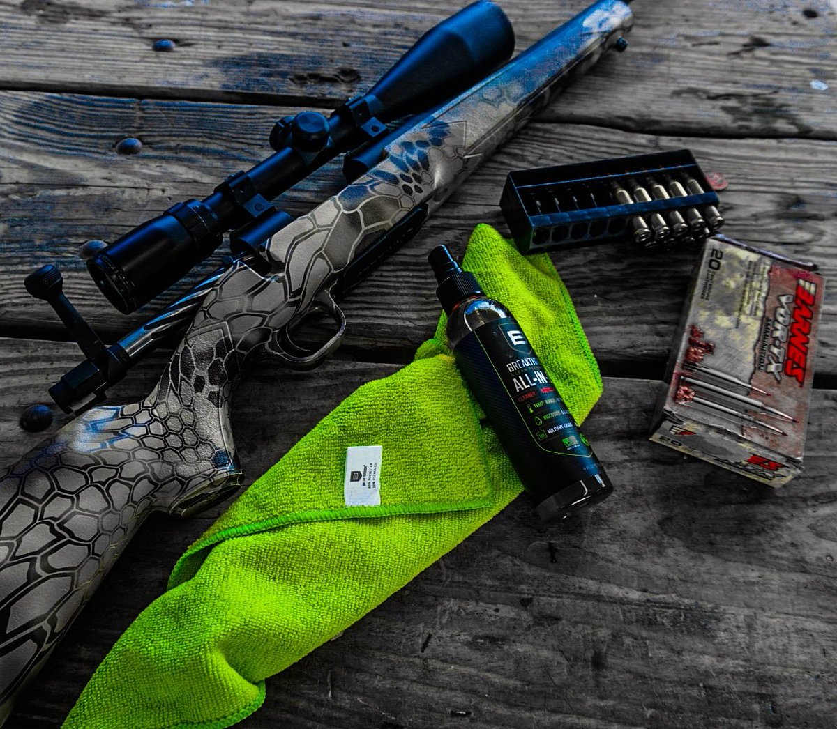 Breakthrough_cl's tweet photo. Quick wipe down with some All-In-One CLP after range time.
#Breakthroughclean #TheDifferenceIsClear #LubeItUp #guncleaning #guncare #clp #gunoil #BattleBorn #aillinone #protectyourinvestment #gunelixir #barnesbullets #mossberg #guns #gunsdaily π° https://t.co/XYGDQykf78