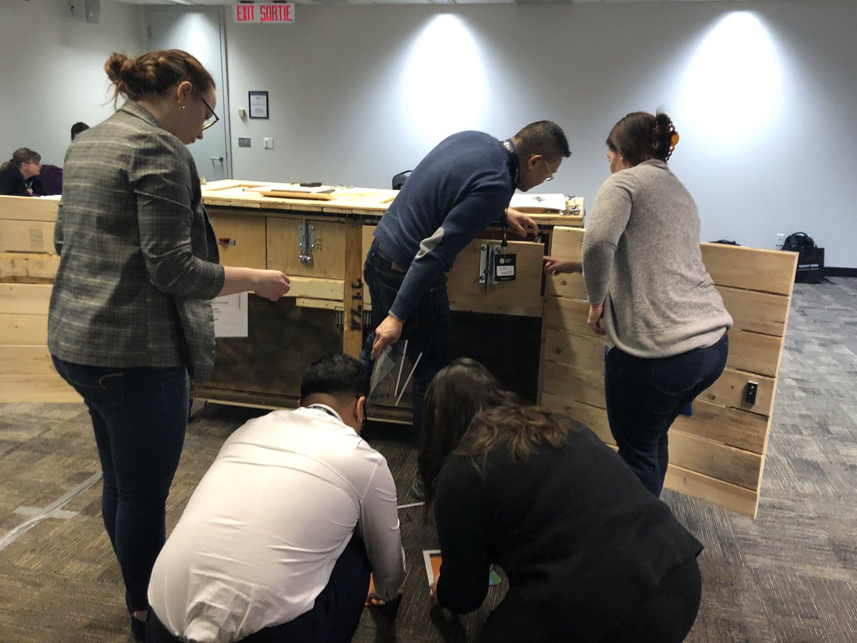 Fun to watch the #GBA+ Escape Room at the <a href="/policommpoli/">Policy Community | Communauté des politiques</a> conference! Communication, thinking out of the box and collaboration are all key policy skills! #policomm