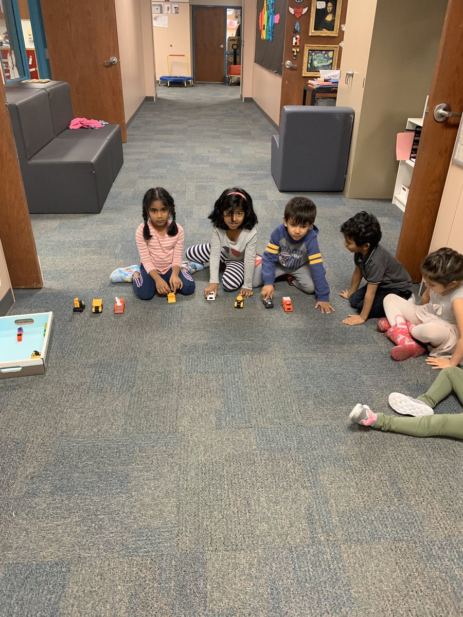 MrsHDotson's tweet photo. Let’s get going🛺🚜🚚🏎🚑🚒🚗!!!! Some things roll and some things slide! #thingsthatmove  #CISDlearns @LakesideCoppell #lakeside1920 #cisdearlychildhood https://t.co/aAhhDnf1RD