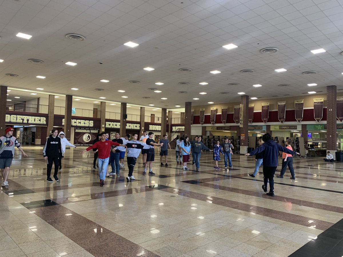 WestCrewMWHS's tweet photo. West Crew had so much fun working with the Life Skills program today! https://t.co/SqBsz8EZzU
