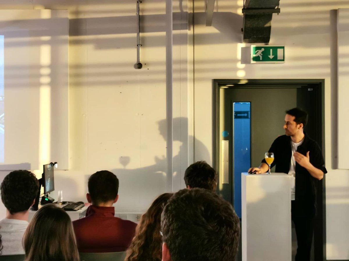 192.

Huge thanks to Theo Molloy from pup_architects for coming all the way down to give us a lecture as part of the PARCS lecture series. It was a very interesting talk, very enjoyable! 

#architecture #architect