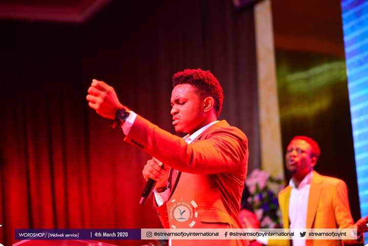 streamsofjoyHQ's tweet photo. Wordshop Service in Pictures

#imagethread
#7wednesdaysofdivineoutpouring
#Streamsofjoy https://t.co/4I19VekJKE