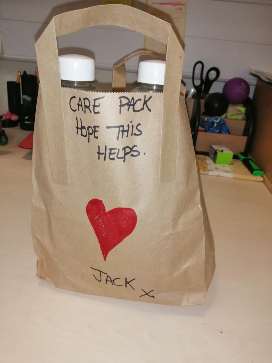 Fayemadden14's tweet photo. Many thanks to jack and family for bringing in toiletries to help families in RMCH 🌟🌟from family support nd bereavement team RMCH https://t.co/jYt1KBiLd9